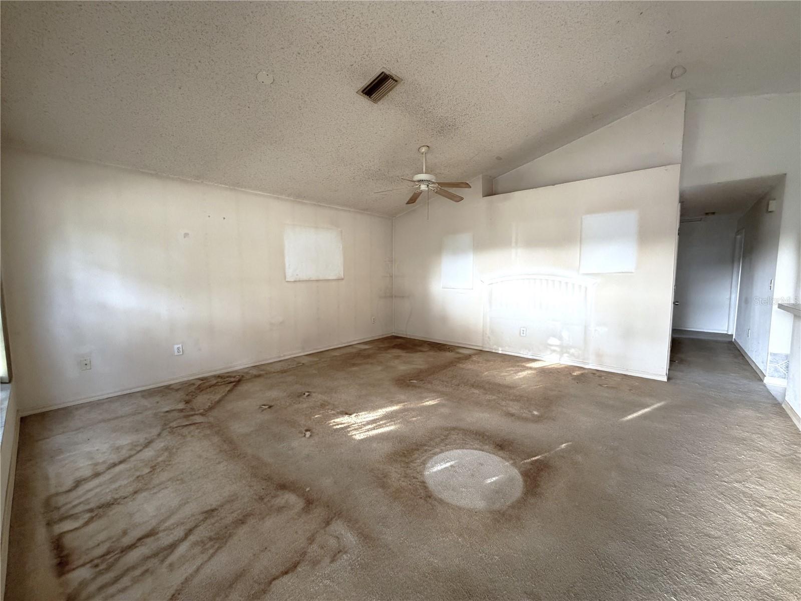 6608 Northhaven Ct Property Photo 4