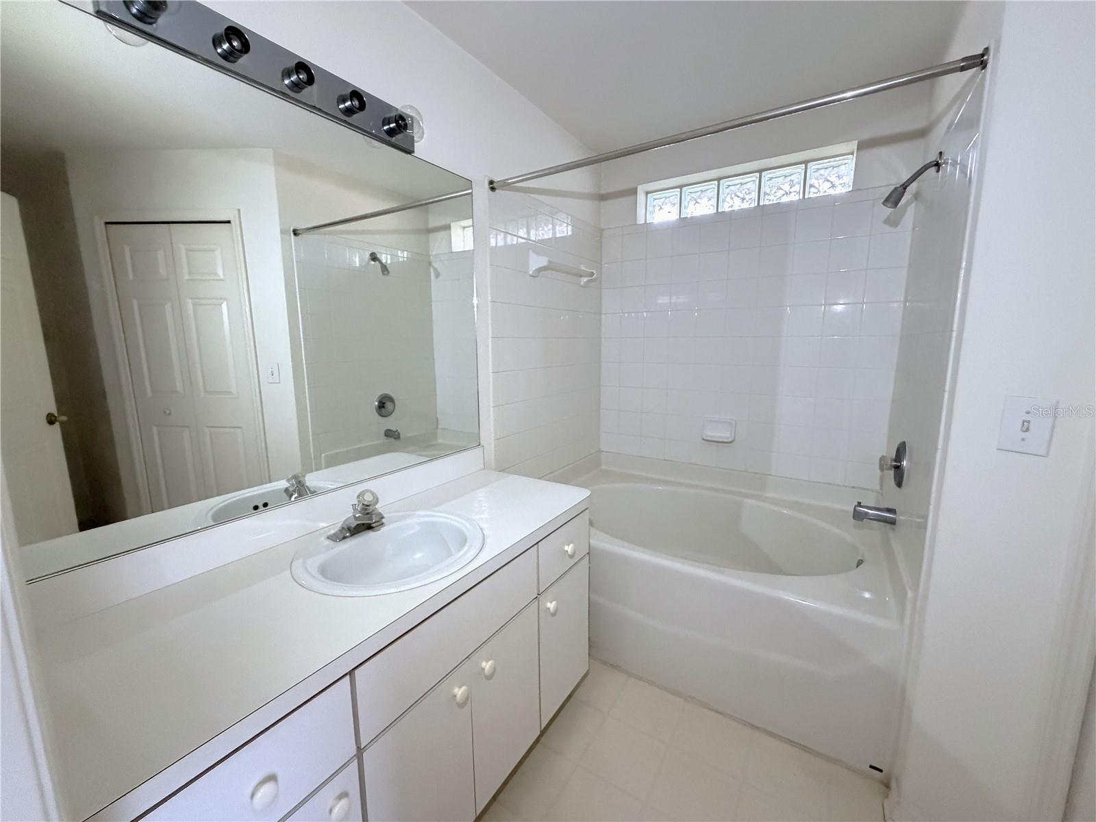 6608 Northhaven Ct Property Photo 12