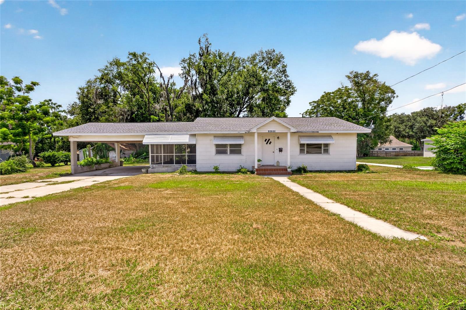 13725 10TH ST Property Photo 1