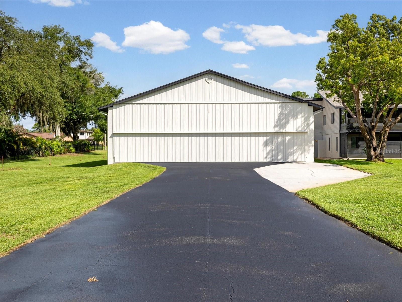 8720 Airway Blvd Property Photo 3