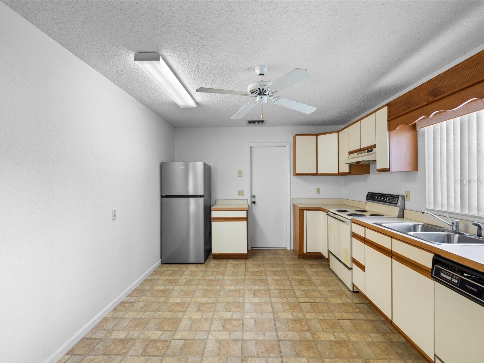 8720 Airway Blvd Property Photo 52