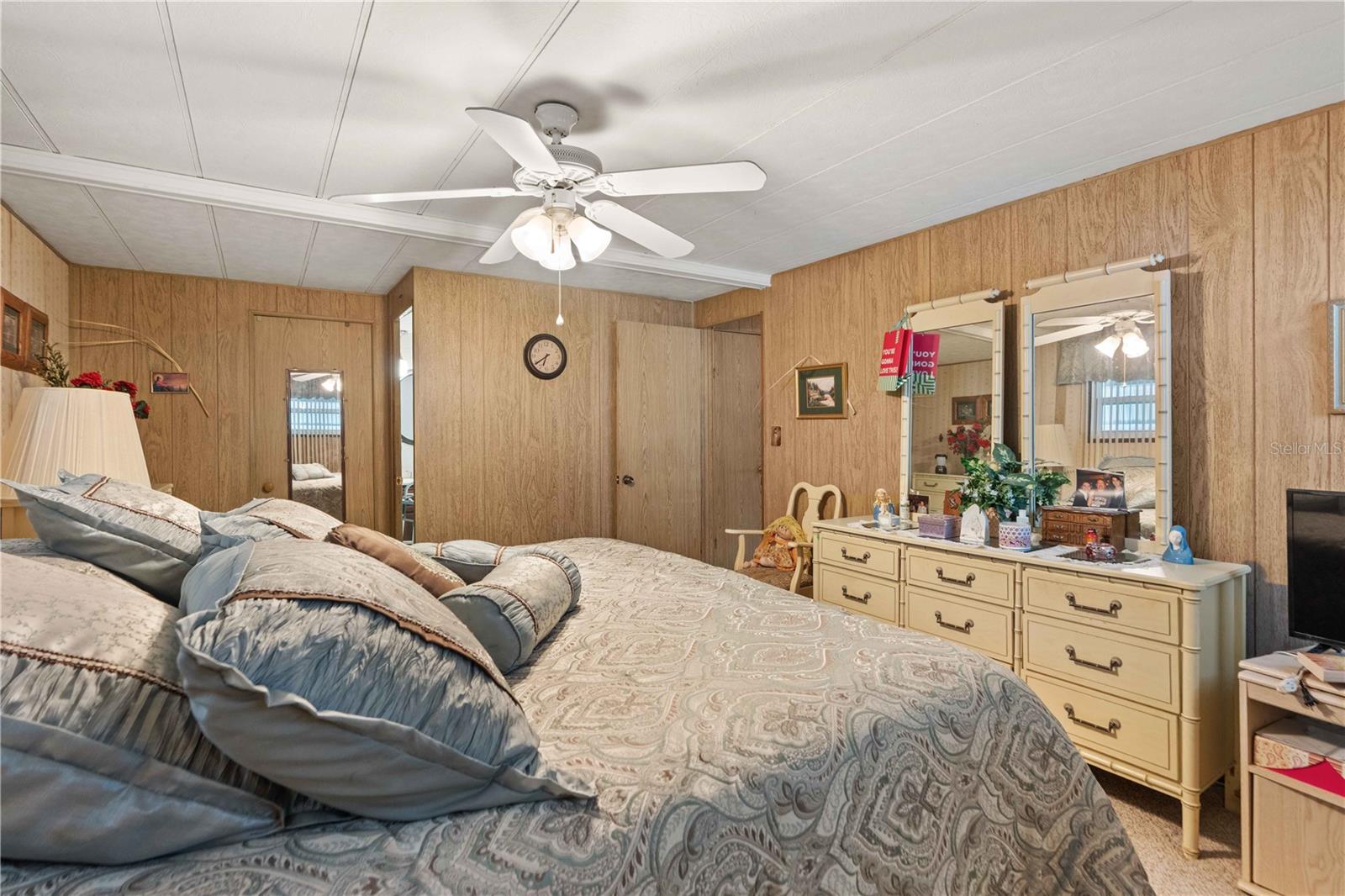 W7887909 Property Photo 13