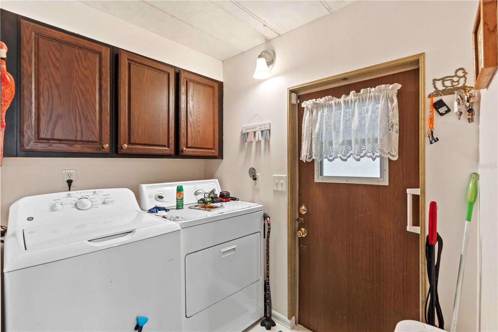 W7887909 Property Photo 18
