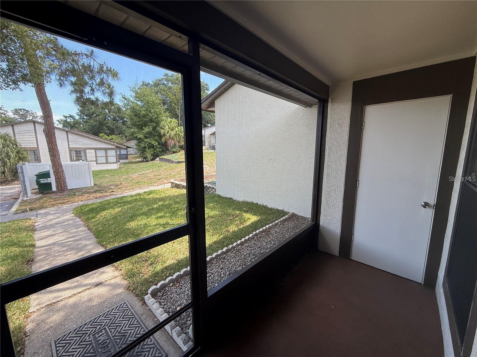 2130 Bancroft Pl #b Property Photo 2