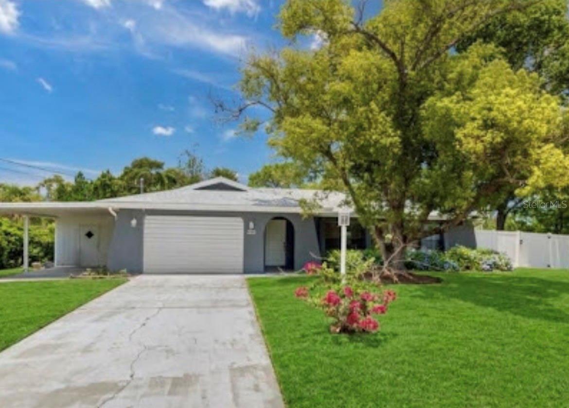 6480 INDIAN ROCK CT Property Photo 1