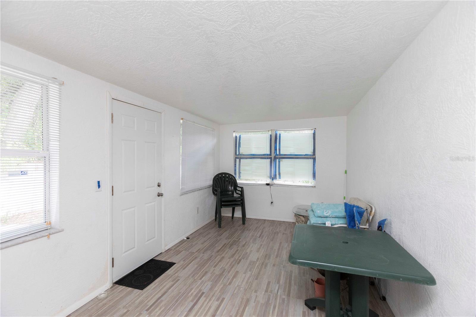 8431 Sunnydale Dr Property Photo 11