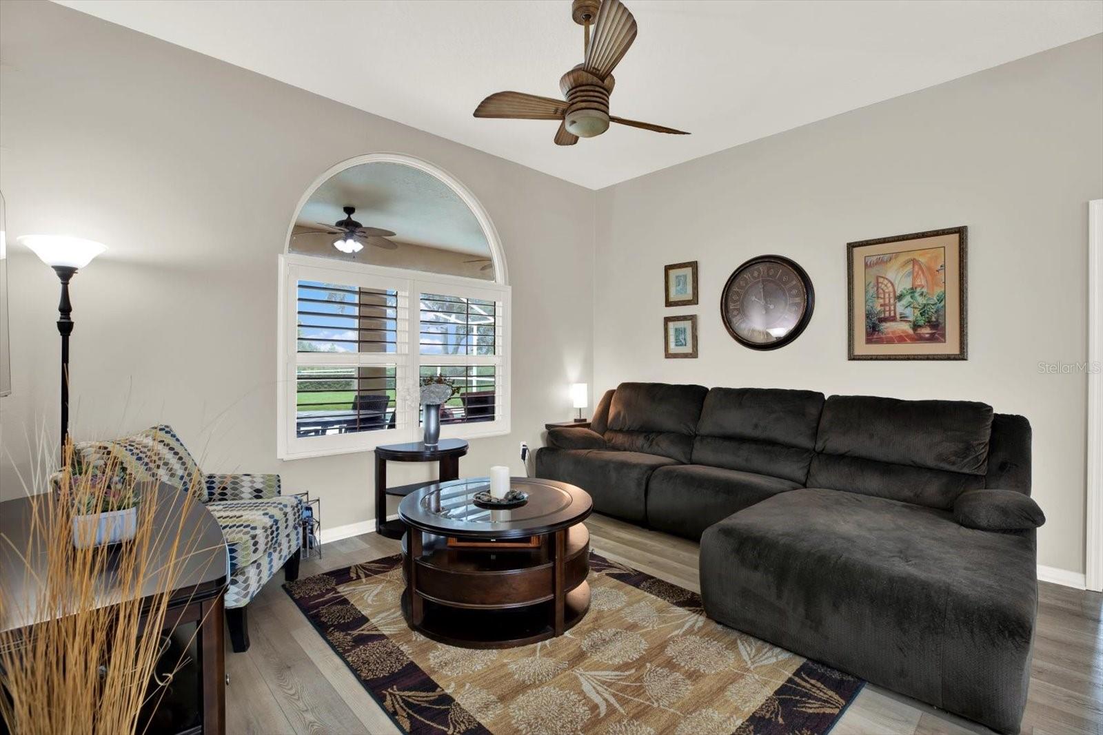 2318 Edelweiss Loop Property Photo 10