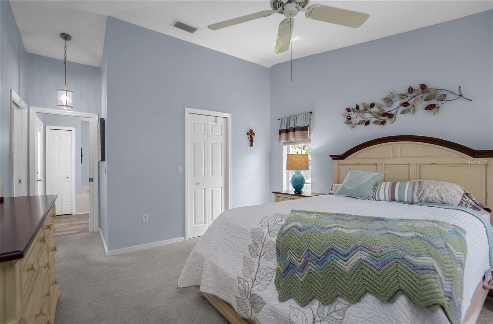 3048 E Balmoral Ct Property Photo 20