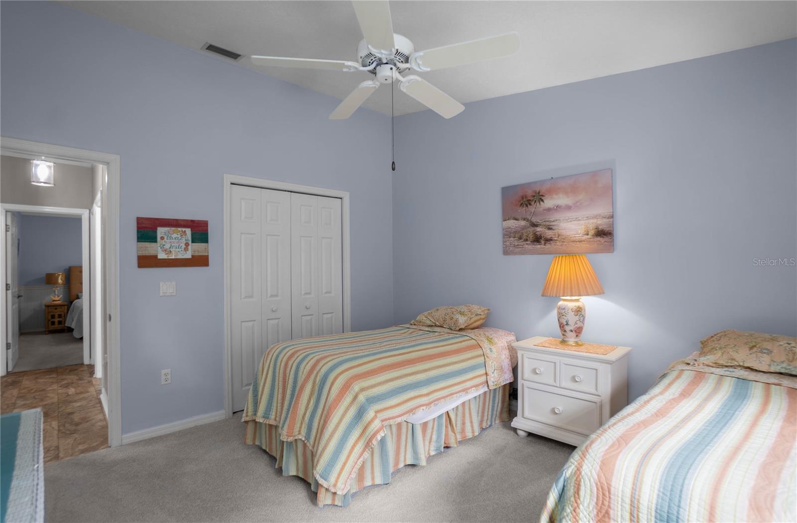 3048 E Balmoral Ct Property Photo 26