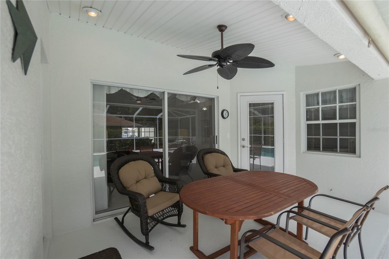 3048 E Balmoral Ct Property Photo 31