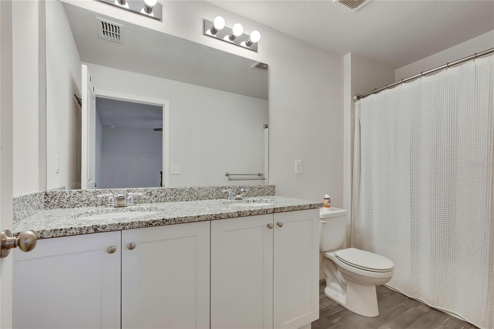 13134 Osprey Ave Property Photo 7