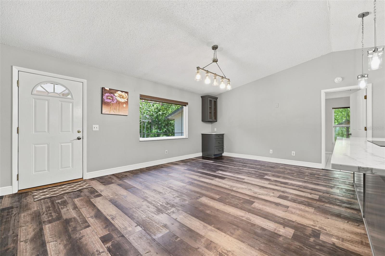 16426 Forzando Ave Property Photo 8