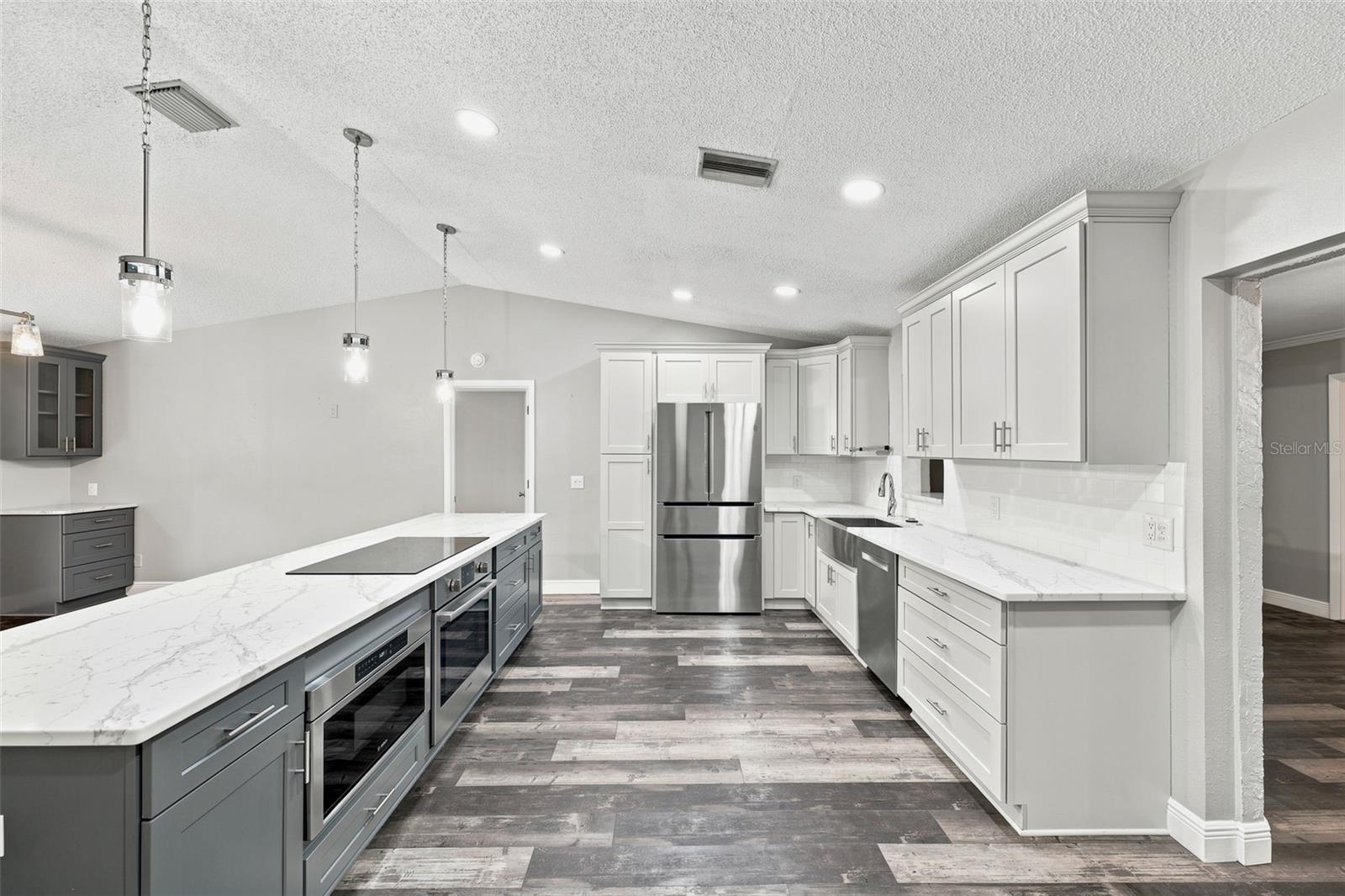 16426 Forzando Ave Property Photo 11