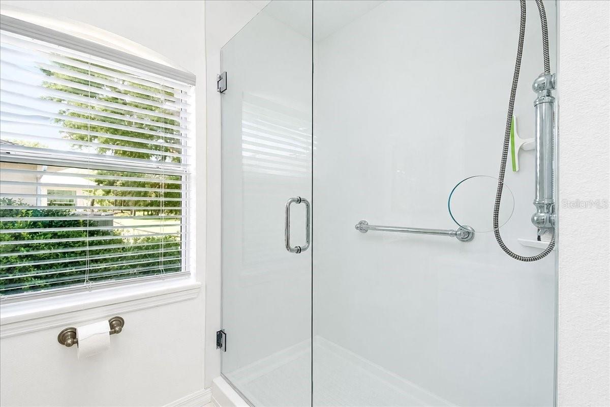 1081 Ne 130th Ter Property Photo 33