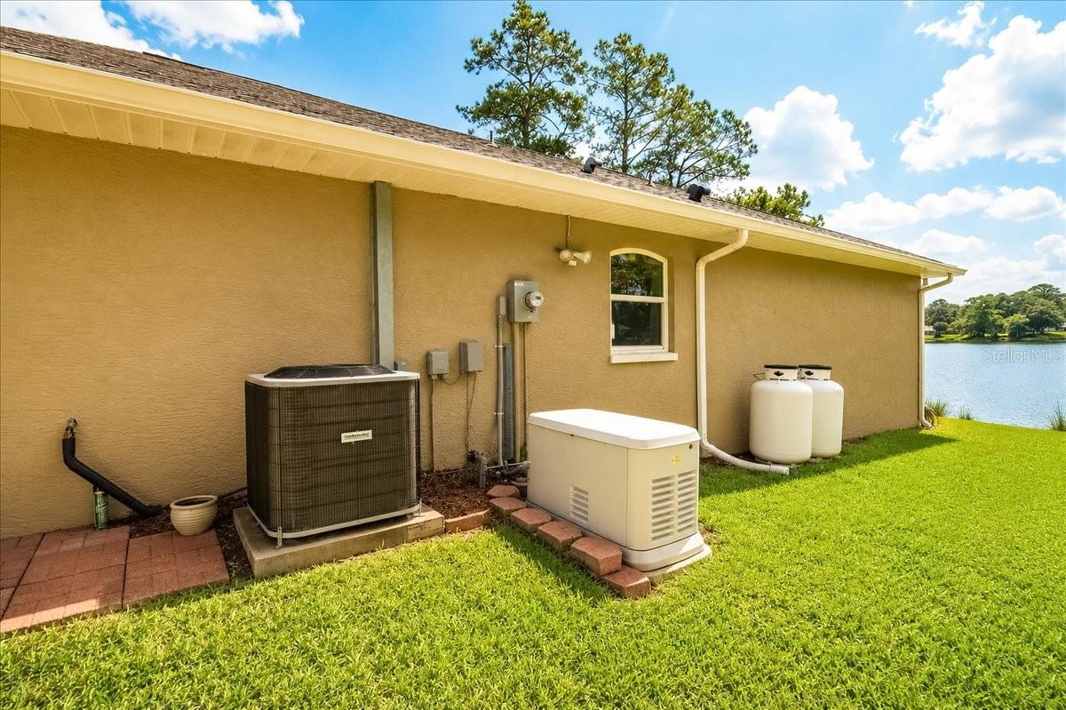1081 Ne 130th Ter Property Photo 41