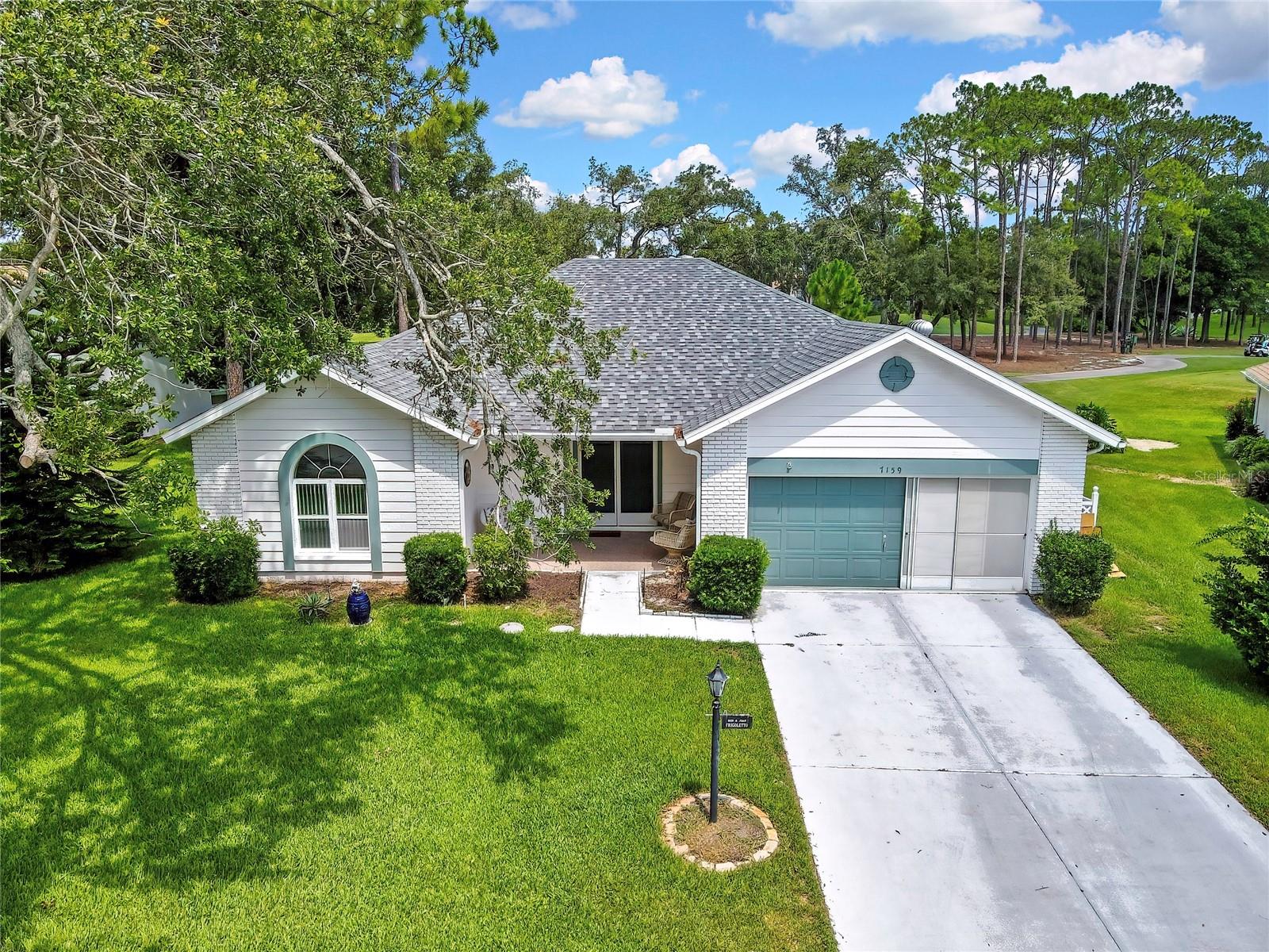7159 Crown Oaks Dr Property Photo 5