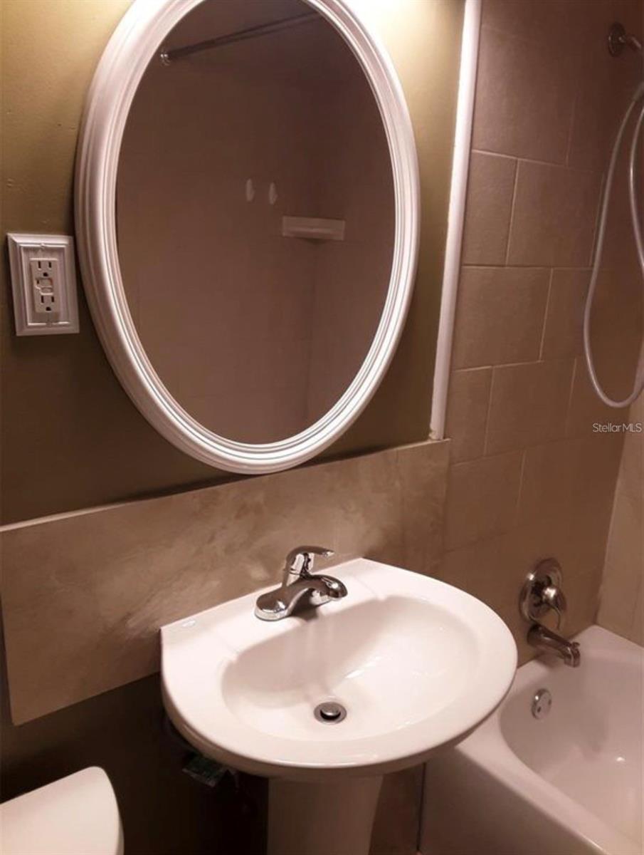 501 E Bay Dr #1104 Property Photo 20