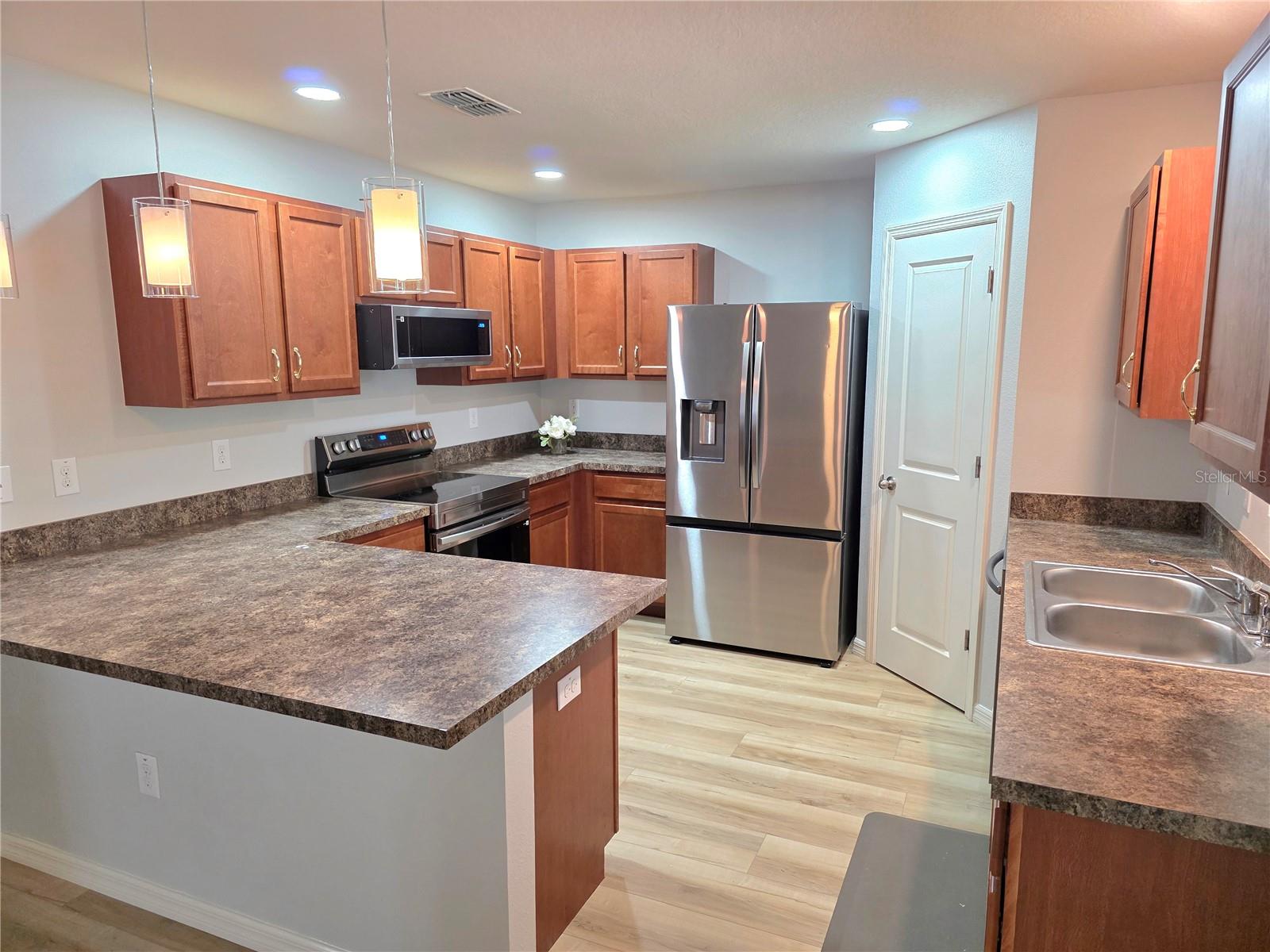 6210 Alderwood St Property Photo 4
