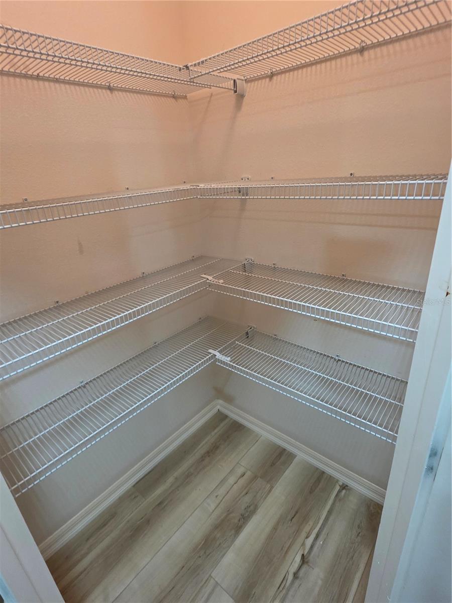 6210 Alderwood St Property Photo 8
