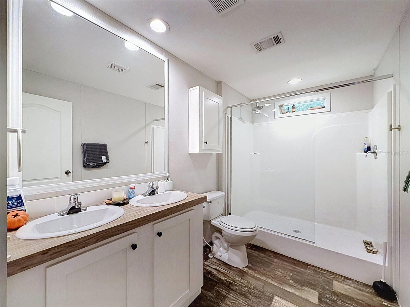 17721 Drayton St Property Photo 36