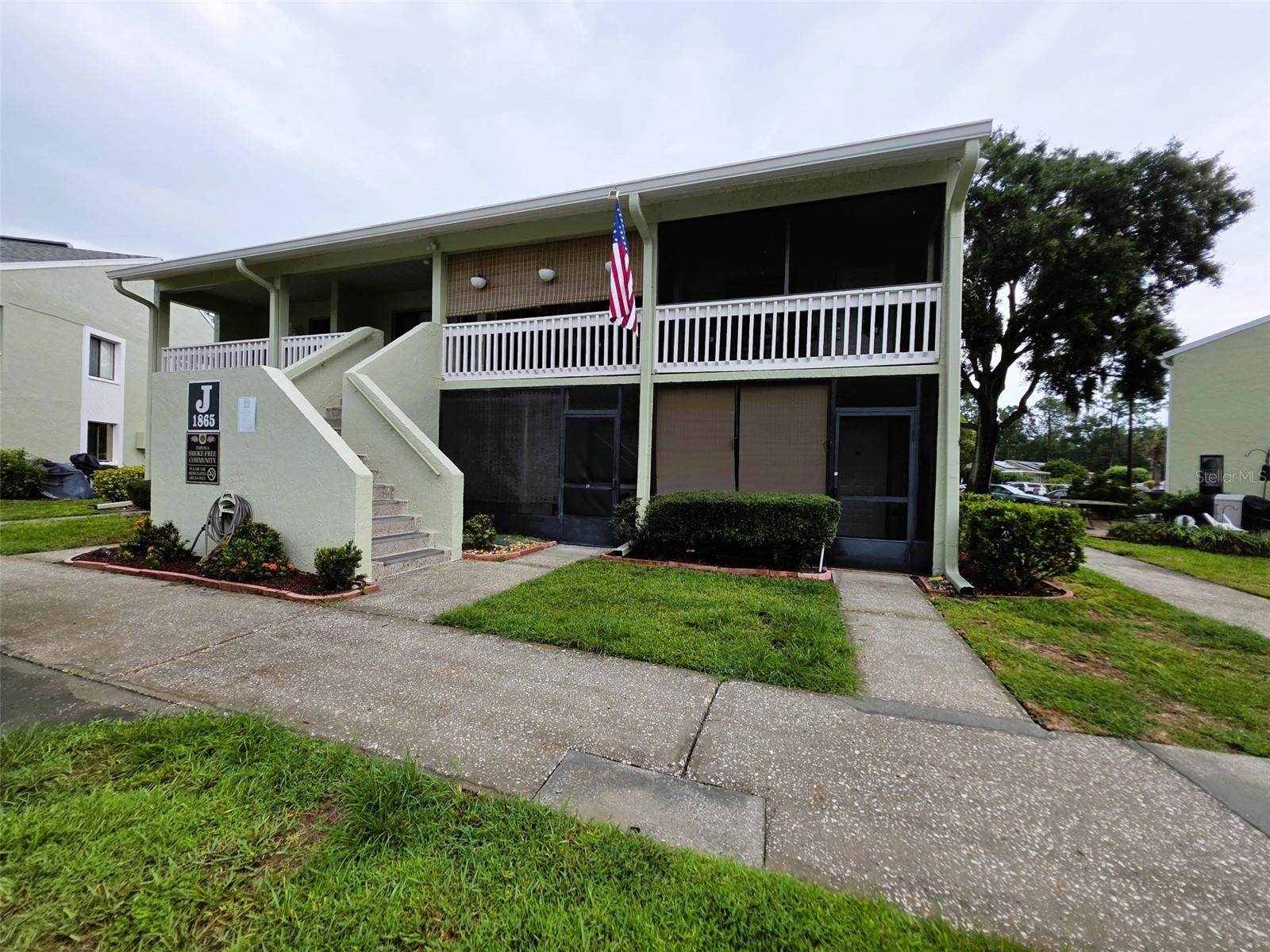 1865 MAZO MNR #J3 Property Photo 1