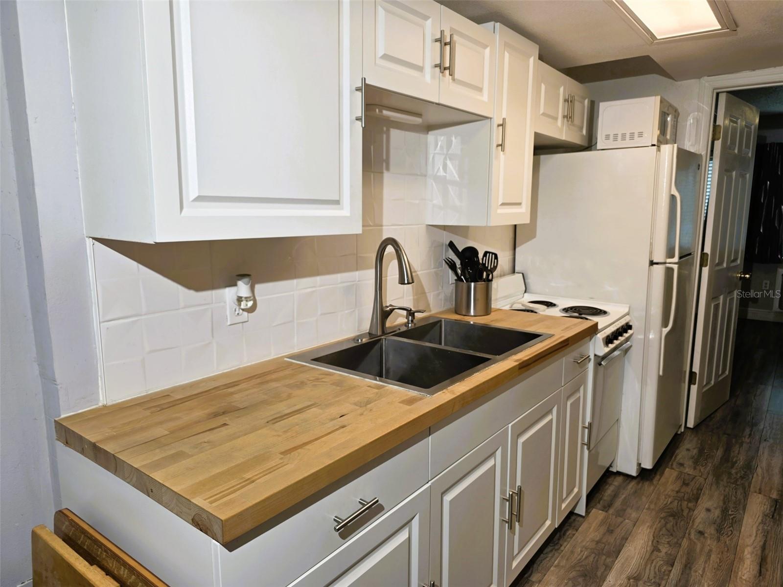 1865 Mazo Mnr #j3 Property Photo 9