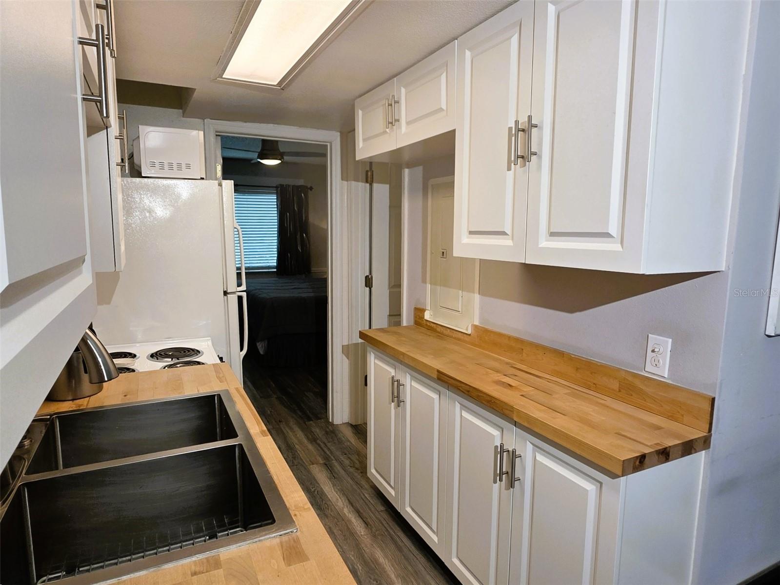 1865 Mazo Mnr #j3 Property Photo 10