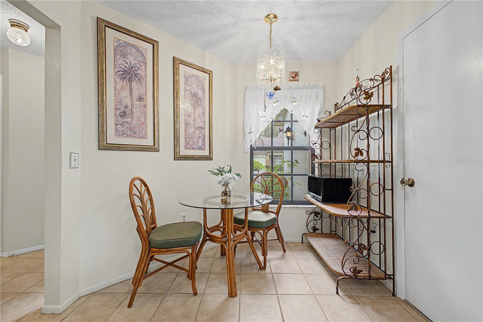 6591 Brambleleaf Dr Property Photo 8