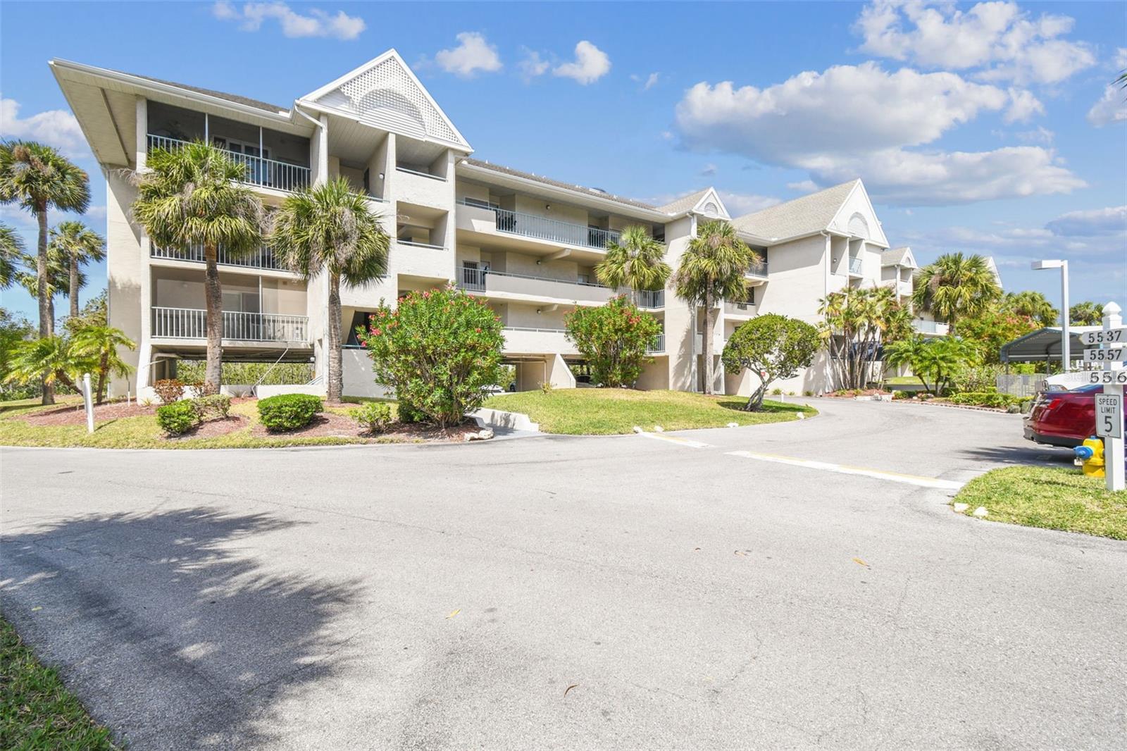 5537 Sea Forest Dr #301 Property Photo 4