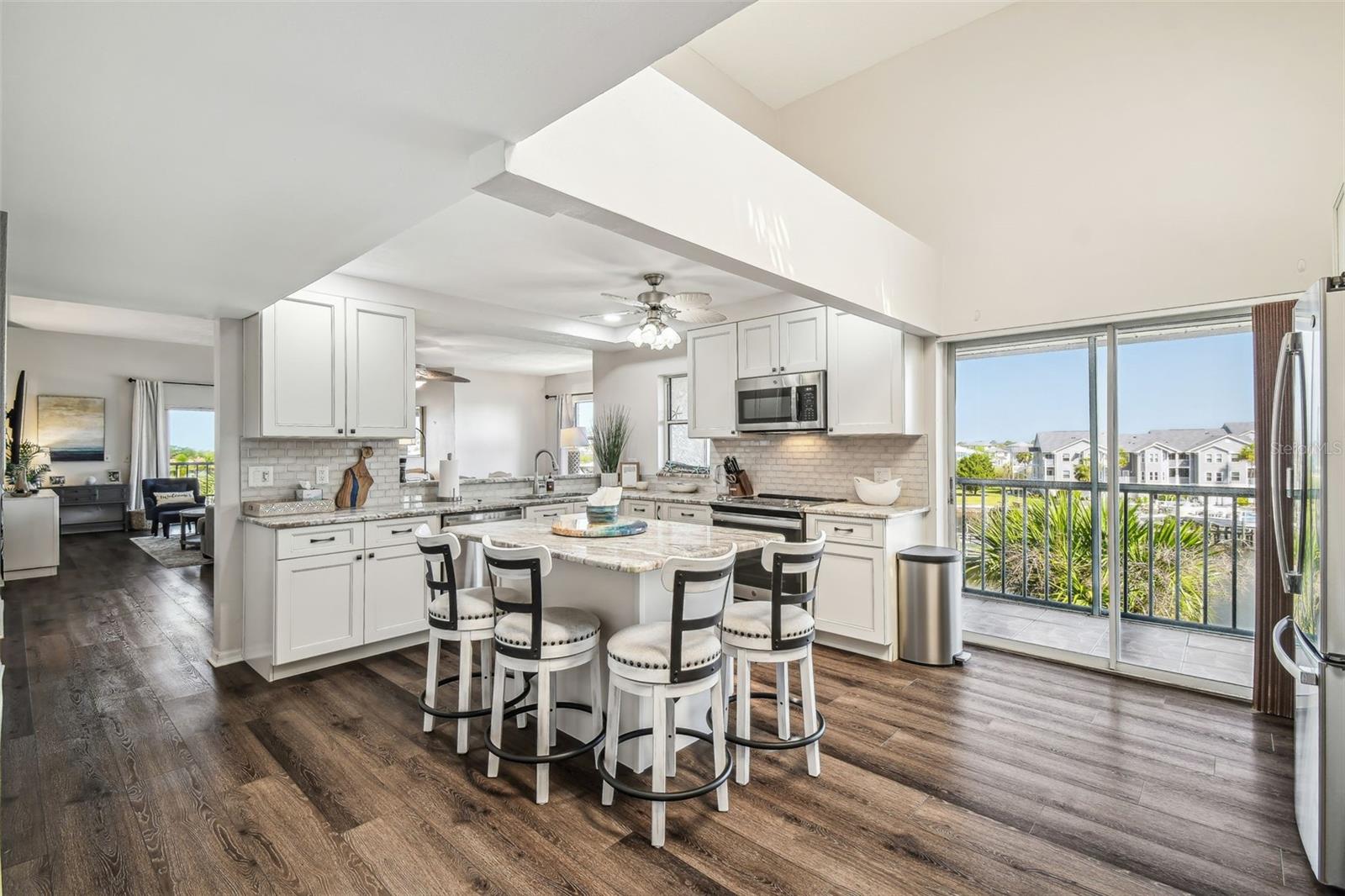 5537 Sea Forest Dr #301 Property Photo 8