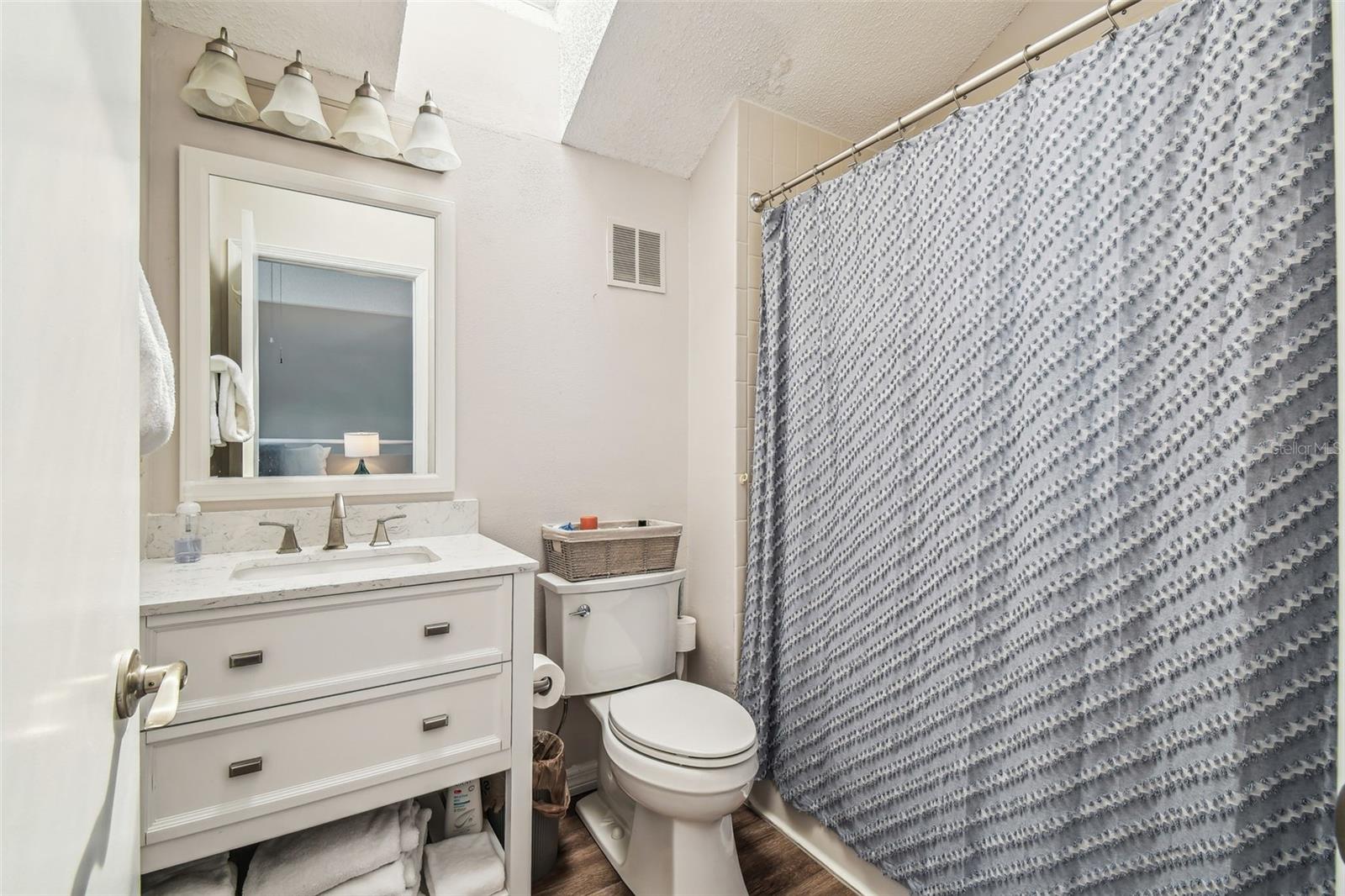 5537 Sea Forest Dr #301 Property Photo 32