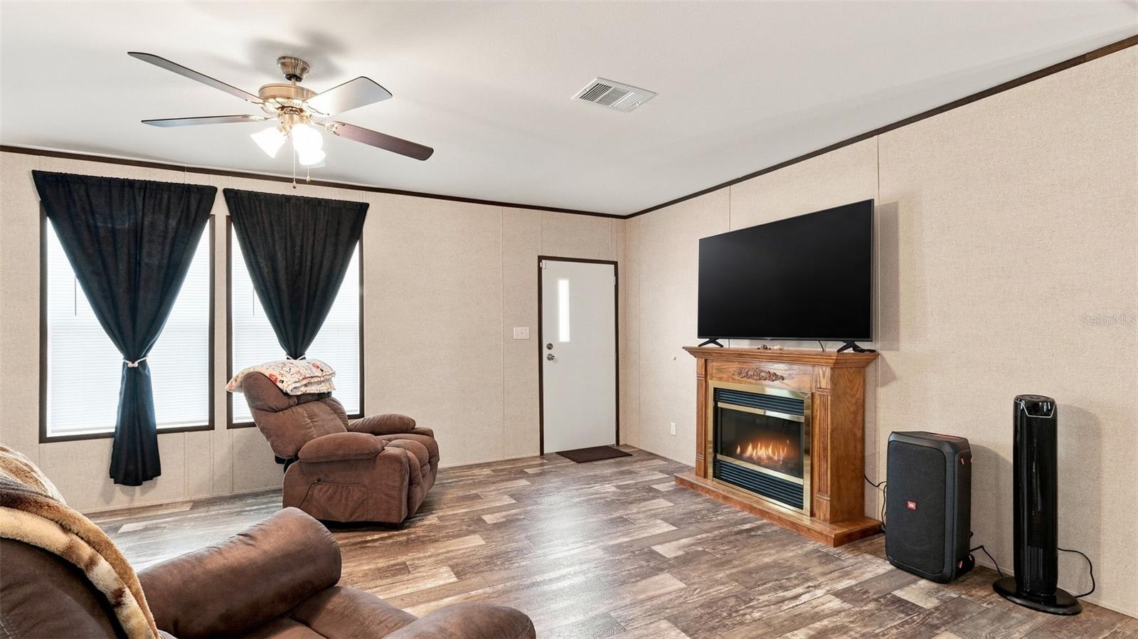 6988 N Palmer Way Property Photo 4