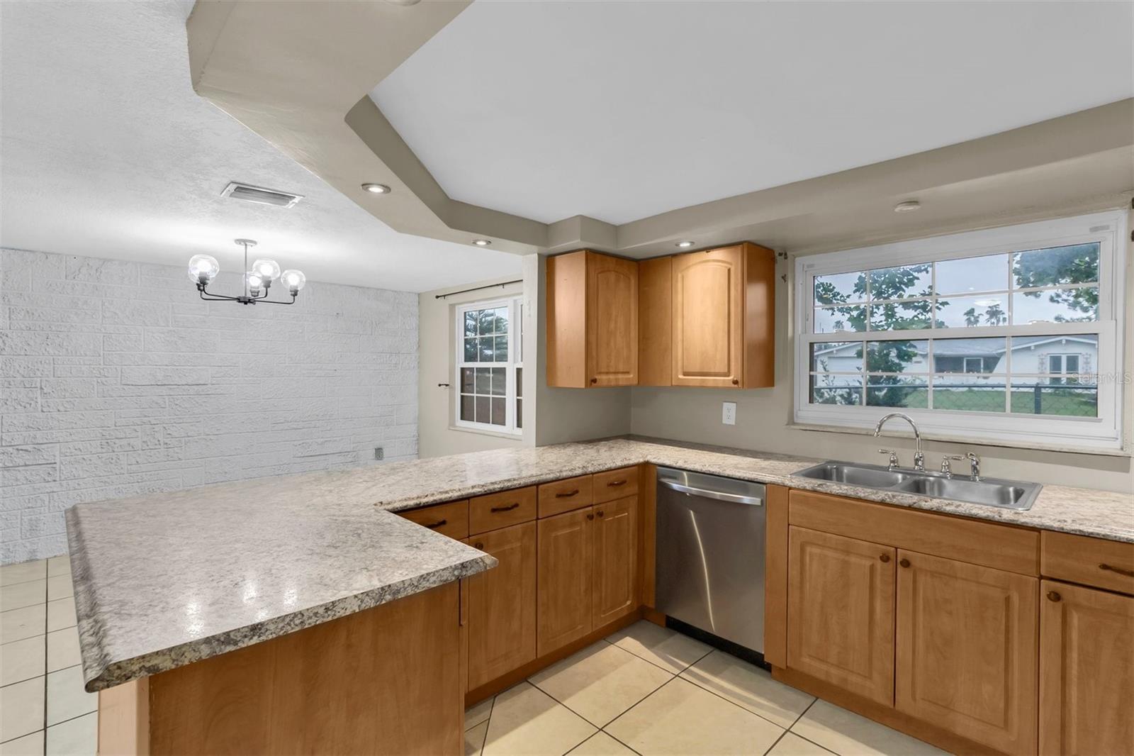 9203 Greenbriar Ln Property Photo 21