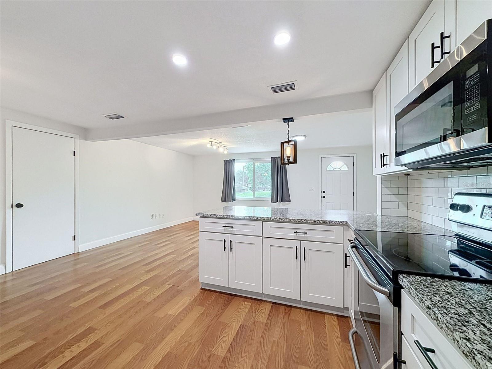 6845 Medlar Dr Property Photo 10