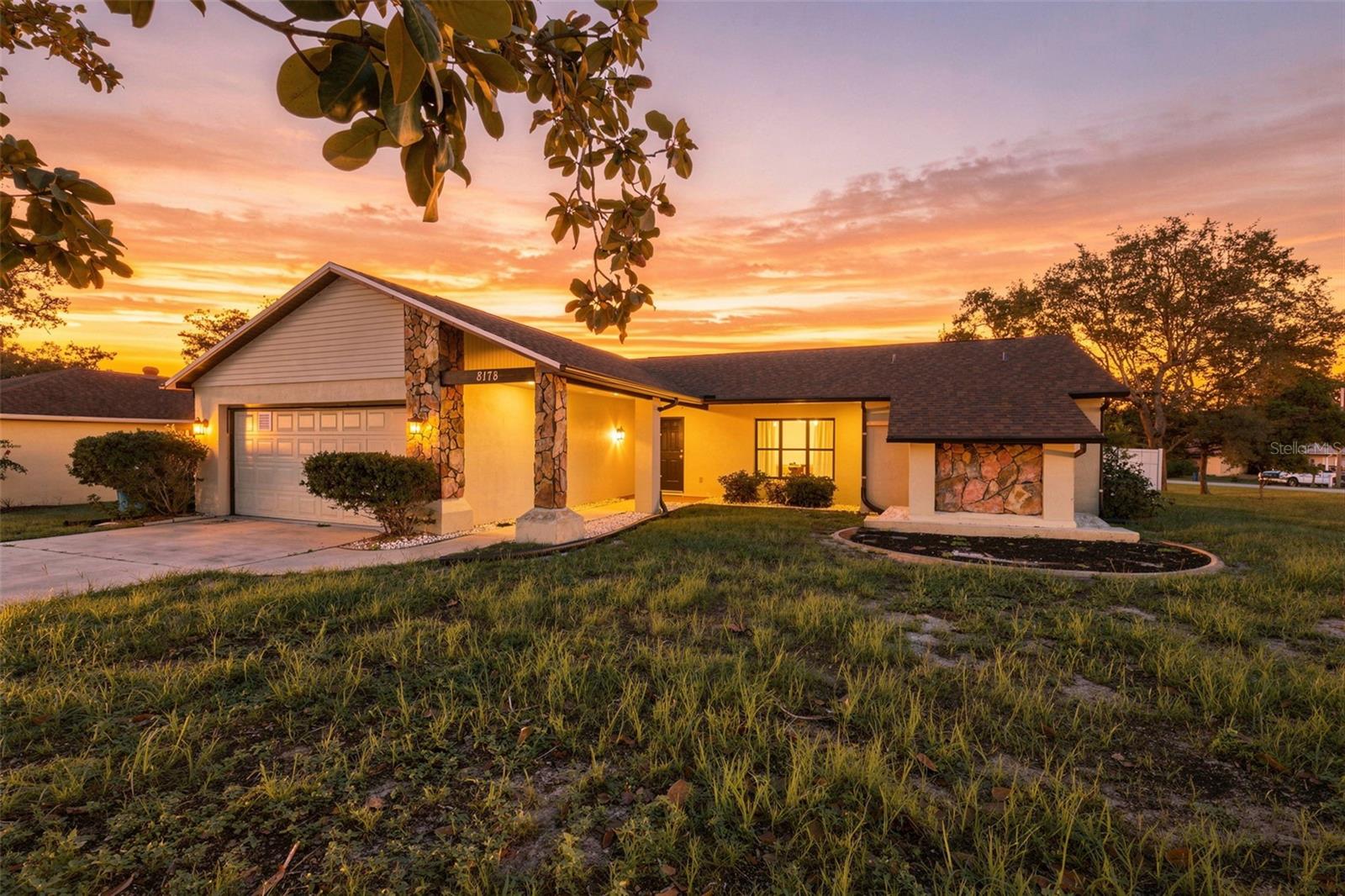8178 English Elm Cir Property Photo 1