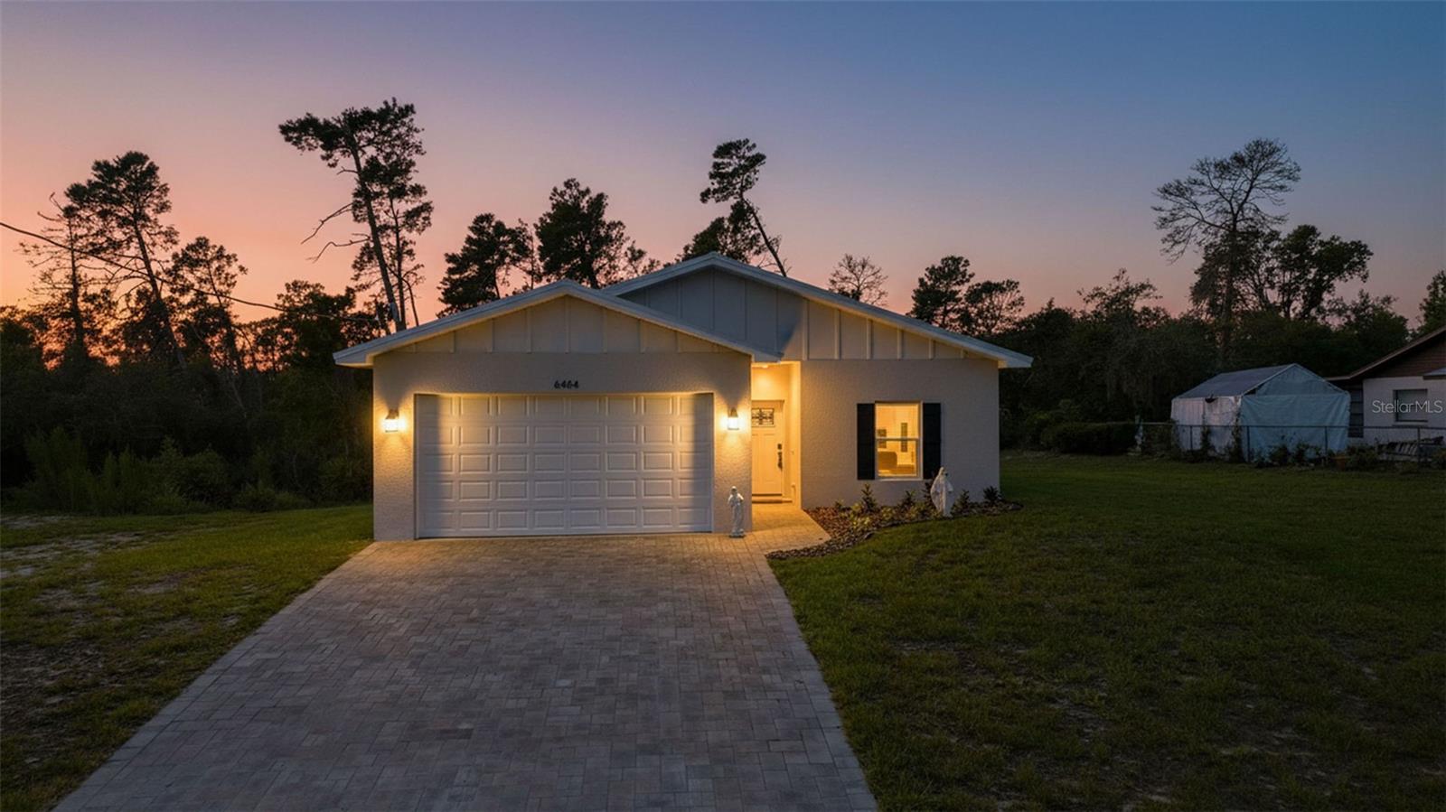 6454 Freeport Dr Property Photo 4