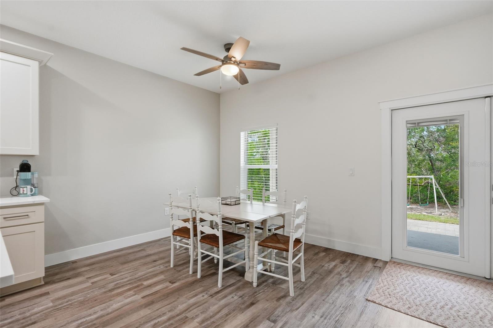 6454 Freeport Dr Property Photo 18