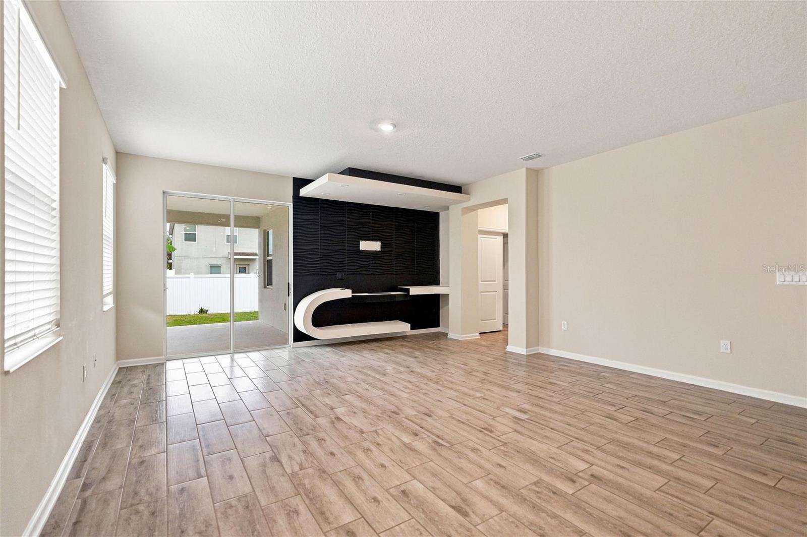 139 Pershing St Property Photo 4