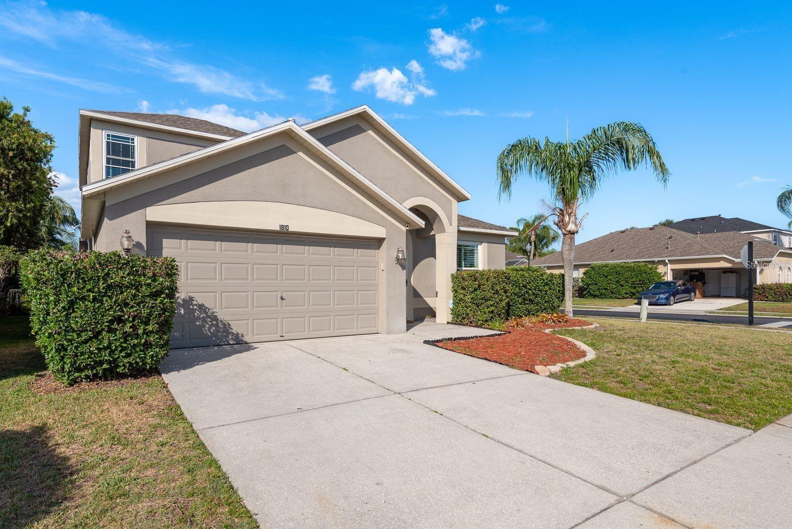 1810 Winsloe Dr Property Photo 3