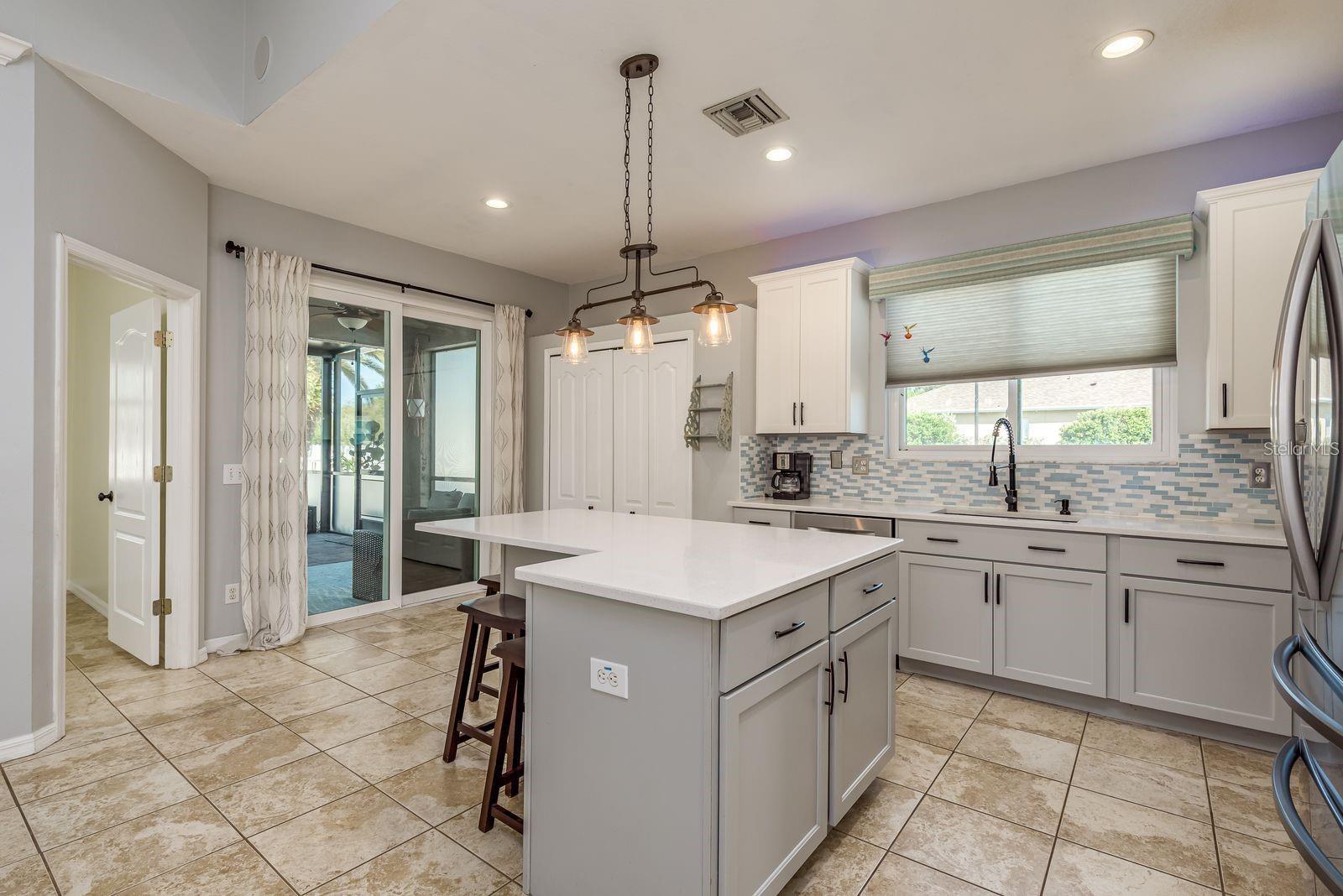 1810 Winsloe Dr Property Photo 8
