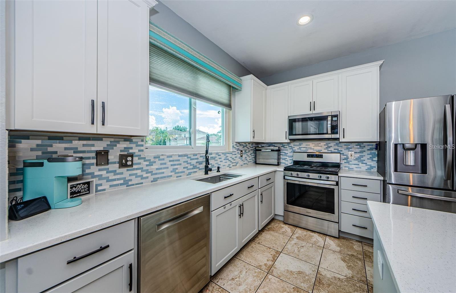 1810 Winsloe Dr Property Photo 9