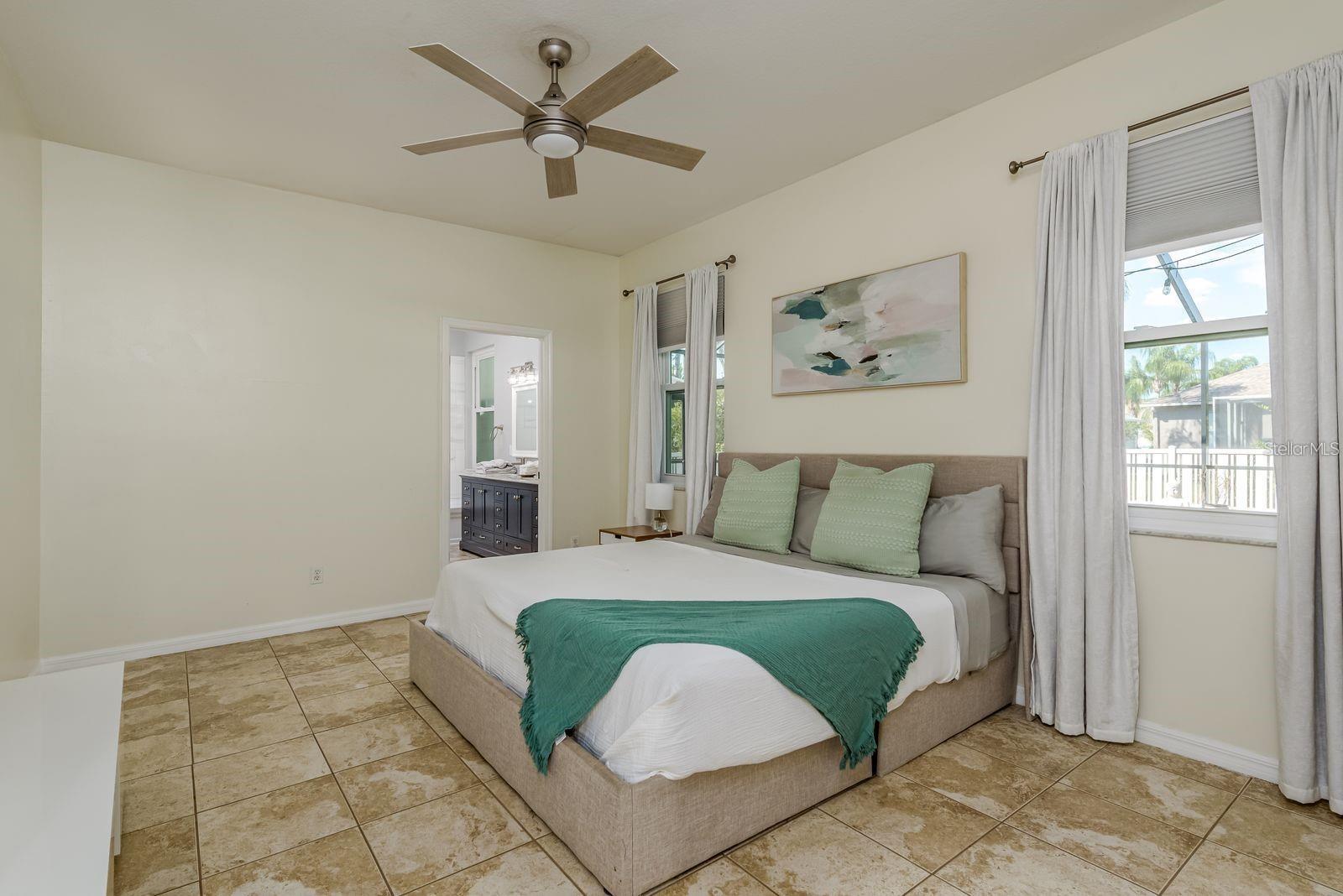 1810 Winsloe Dr Property Photo 18