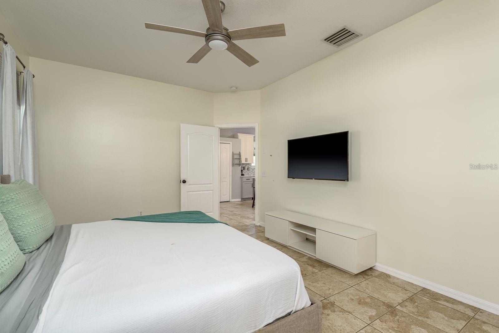 1810 Winsloe Dr Property Photo 19