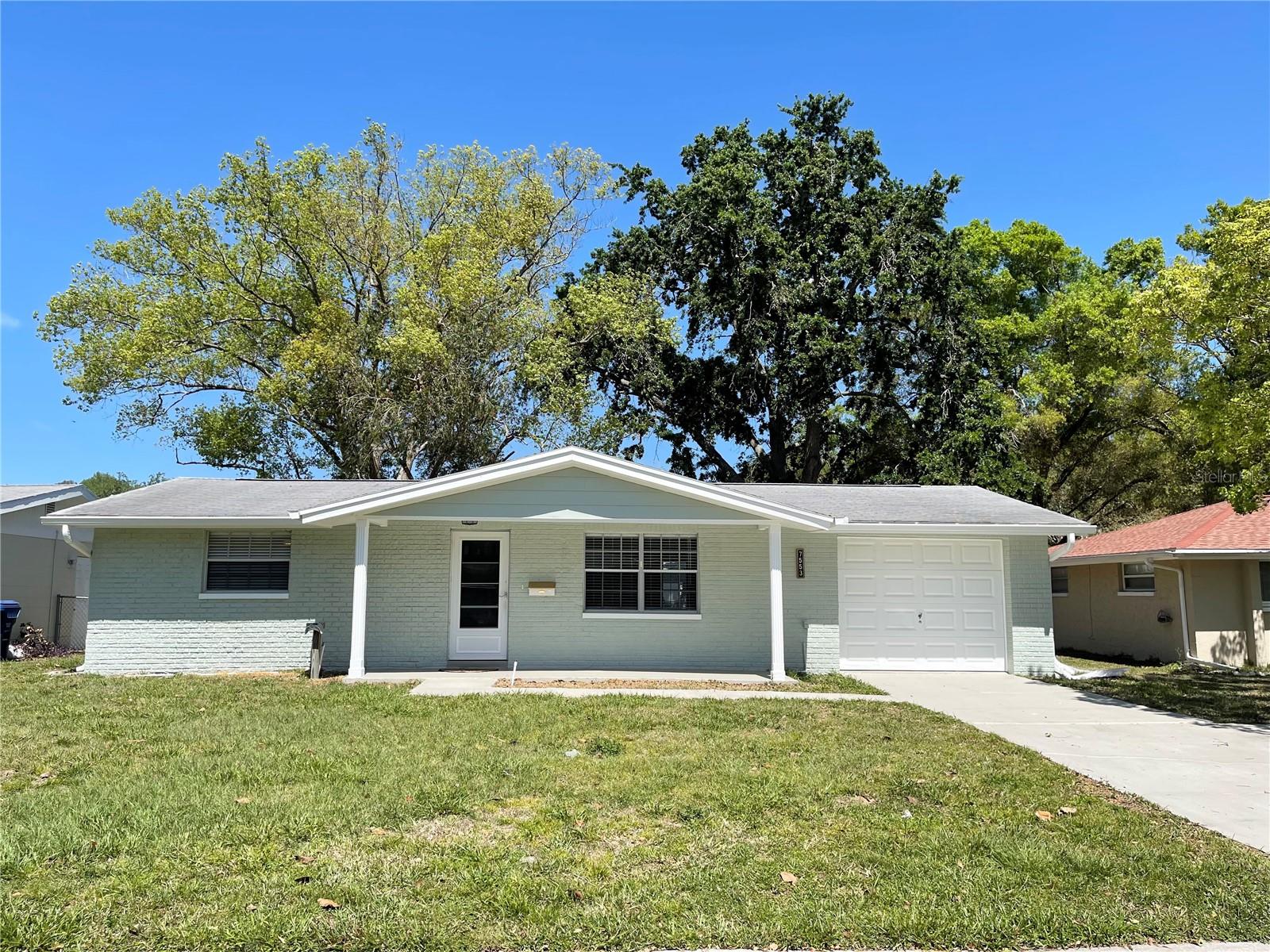 7553 CUMBER DR Property Photo 1