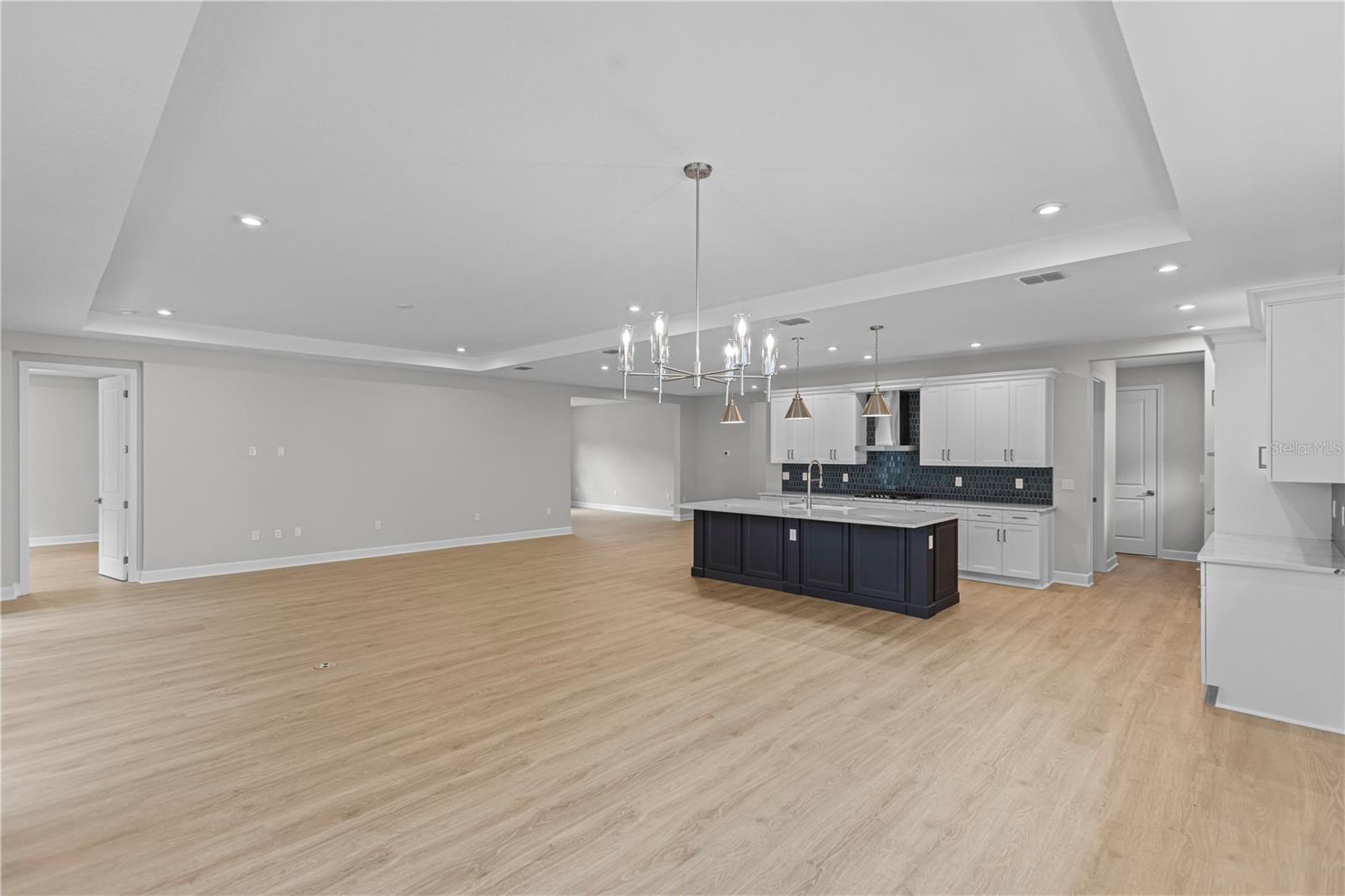 956 Club Cresswind Dr Property Photo 14