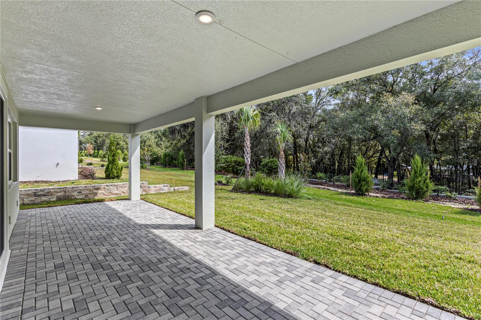 956 Club Cresswind Dr Property Photo 30
