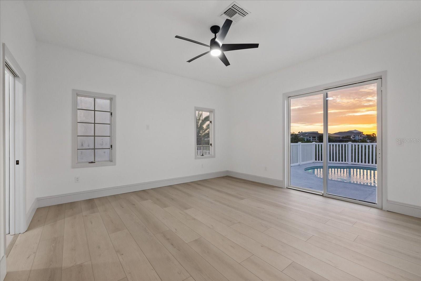 6121 Bayside Dr Property Photo 37