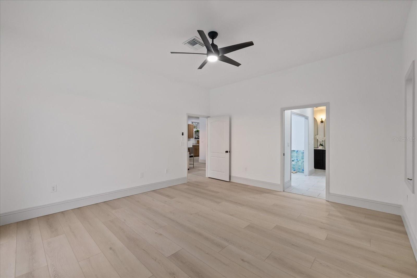 6121 Bayside Dr Property Photo 38