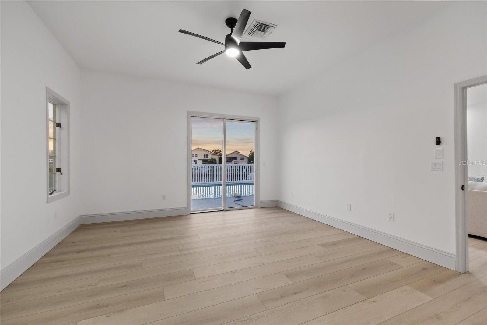 6121 Bayside Dr Property Photo 39
