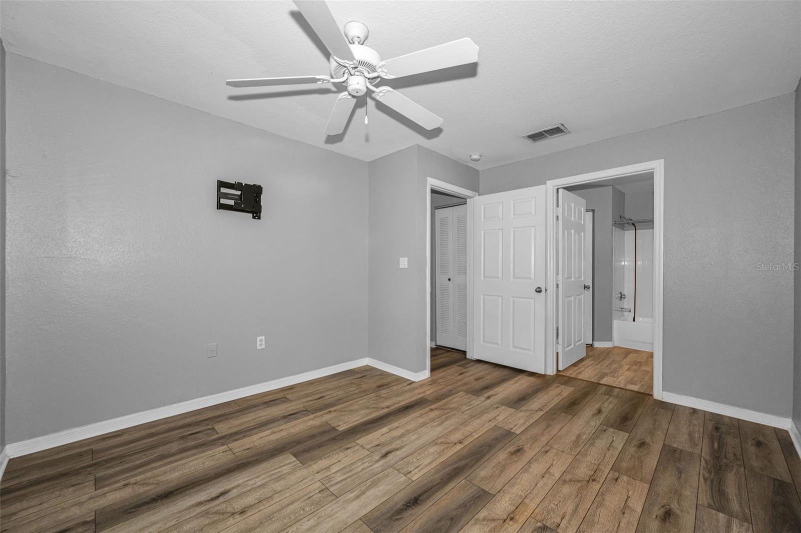9078 Lake Chase Island Way #9078 Property Photo 10
